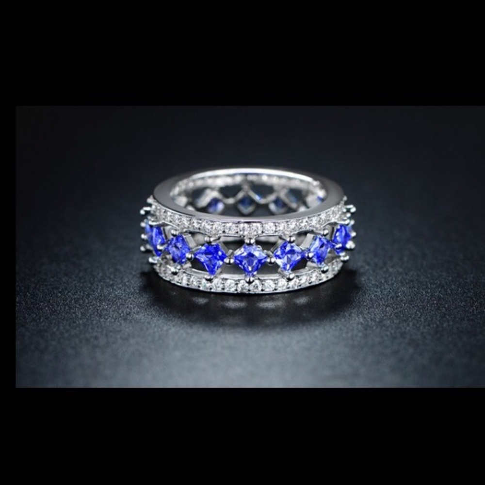 1.00 CTTW Sapphire Spinel new ring